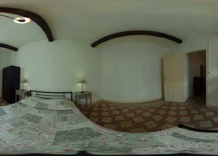 Holiday home Chez'artistes